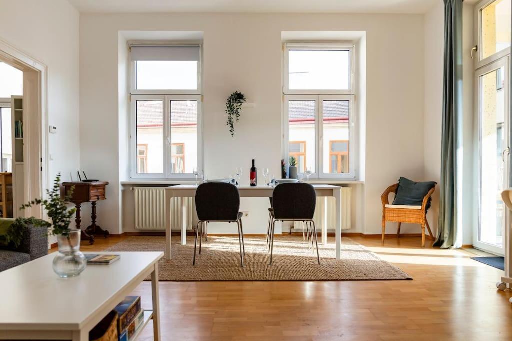 Savoir-Vivre In Unserer Zentralen Balkonwohnung Wien Ngoại thất bức ảnh